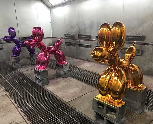 不銹鋼雕塑制作需要注意什么？